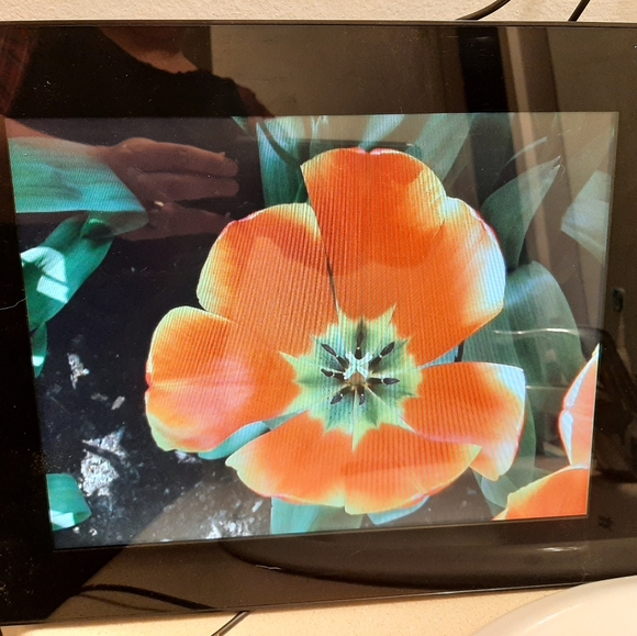 Memory Frame digital photo frame 10 x 13 inches - Picture 4 of 5